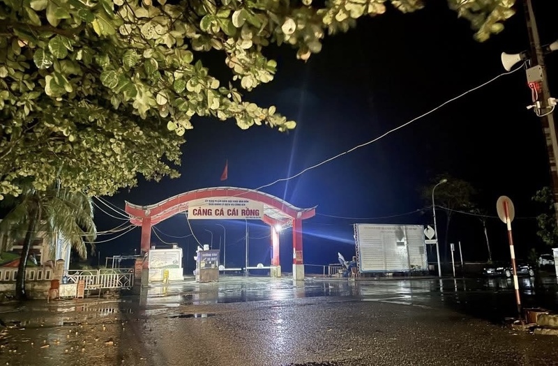 Thời tiết tại Đặc khu Vân Đồn, tỉnh Quảng Ninh có mưa nhẹ trong sáng nay 6/10