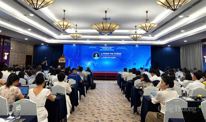 Quang cảnh diễn đàn. Ảnh: Tiến Phòng.
