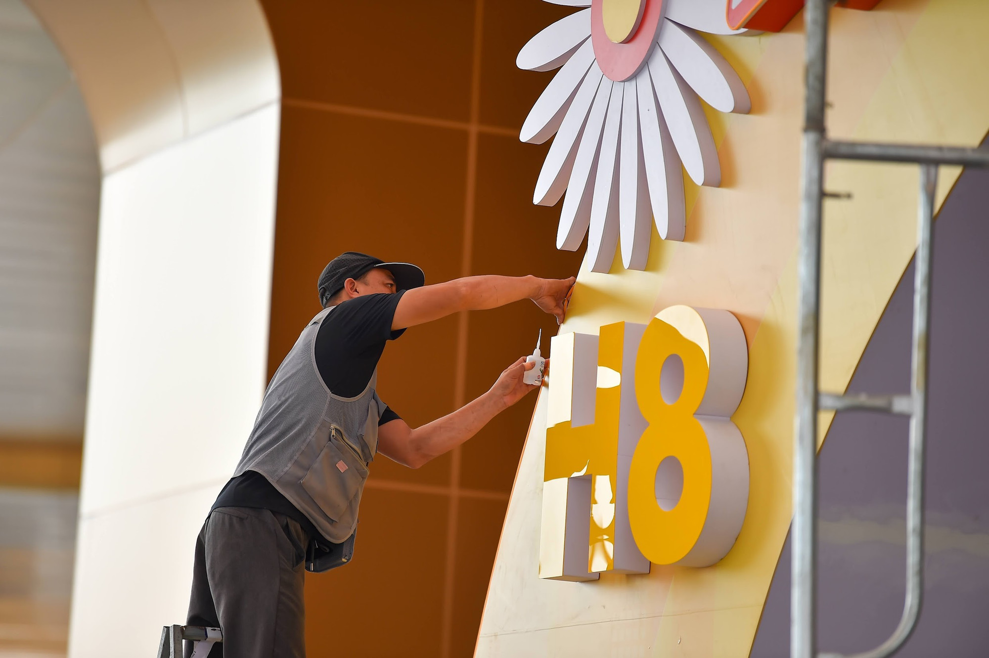 Đến thời điểm này, theo báo cáo, Hội chợ có 3.000 gian hàng, với khoảng 2.500 doanh nghiệp và tổ chức đăng ký tham dự, điều đó cho thấy sức hút và tầm vóc của sự kiện.