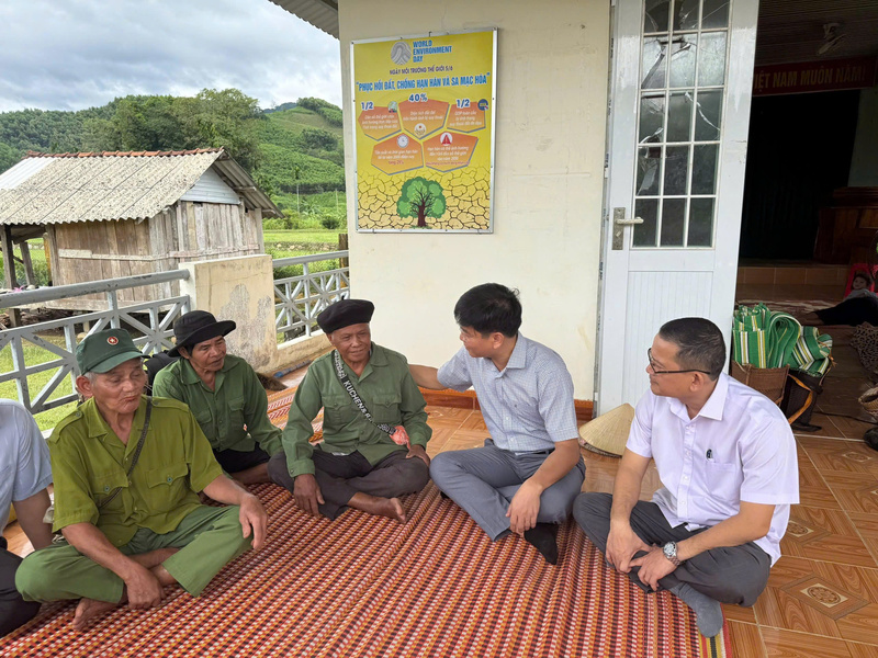 Việc đảm bảo lương thực, thực phẩm cho bà con tránh trú bão là hết sức cần thiết. Ảnh: UBND xã Ba Vinh