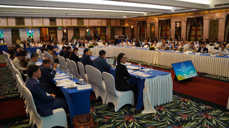 Các đại biểu tham gia hội nghị. Ảnh: Khương Lực