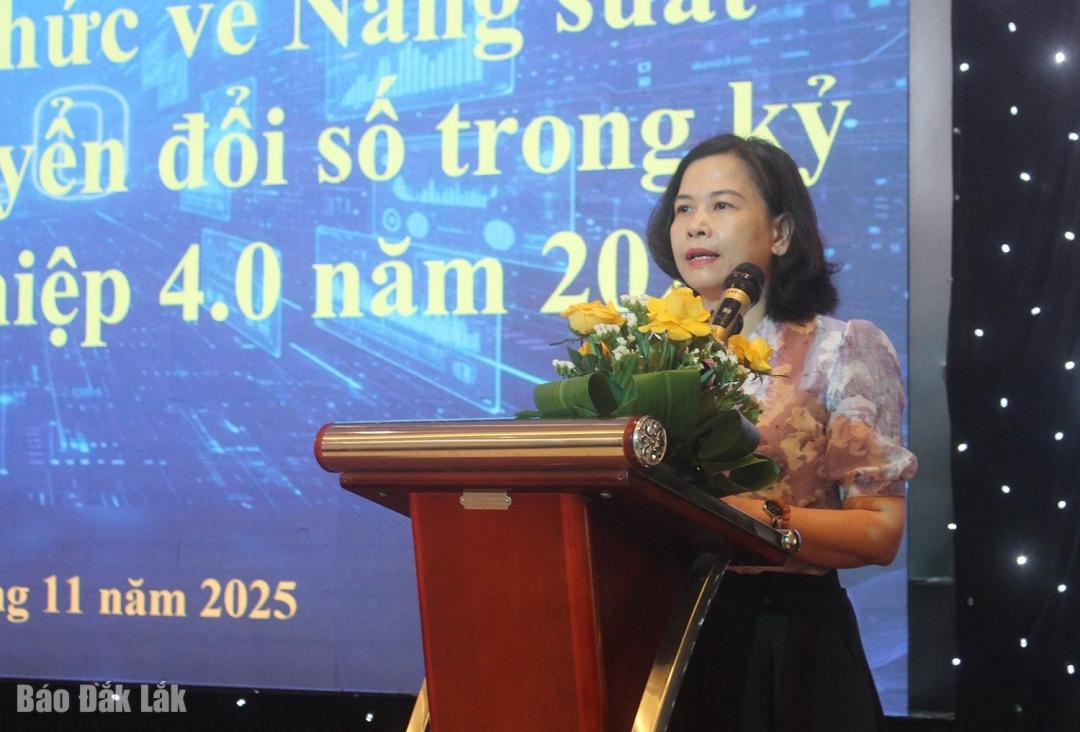 Phó Giám đốc Sở KH-CN Lâm Vũ Mỹ Hạnh phát biểu khai mạc lớp tập huấn.