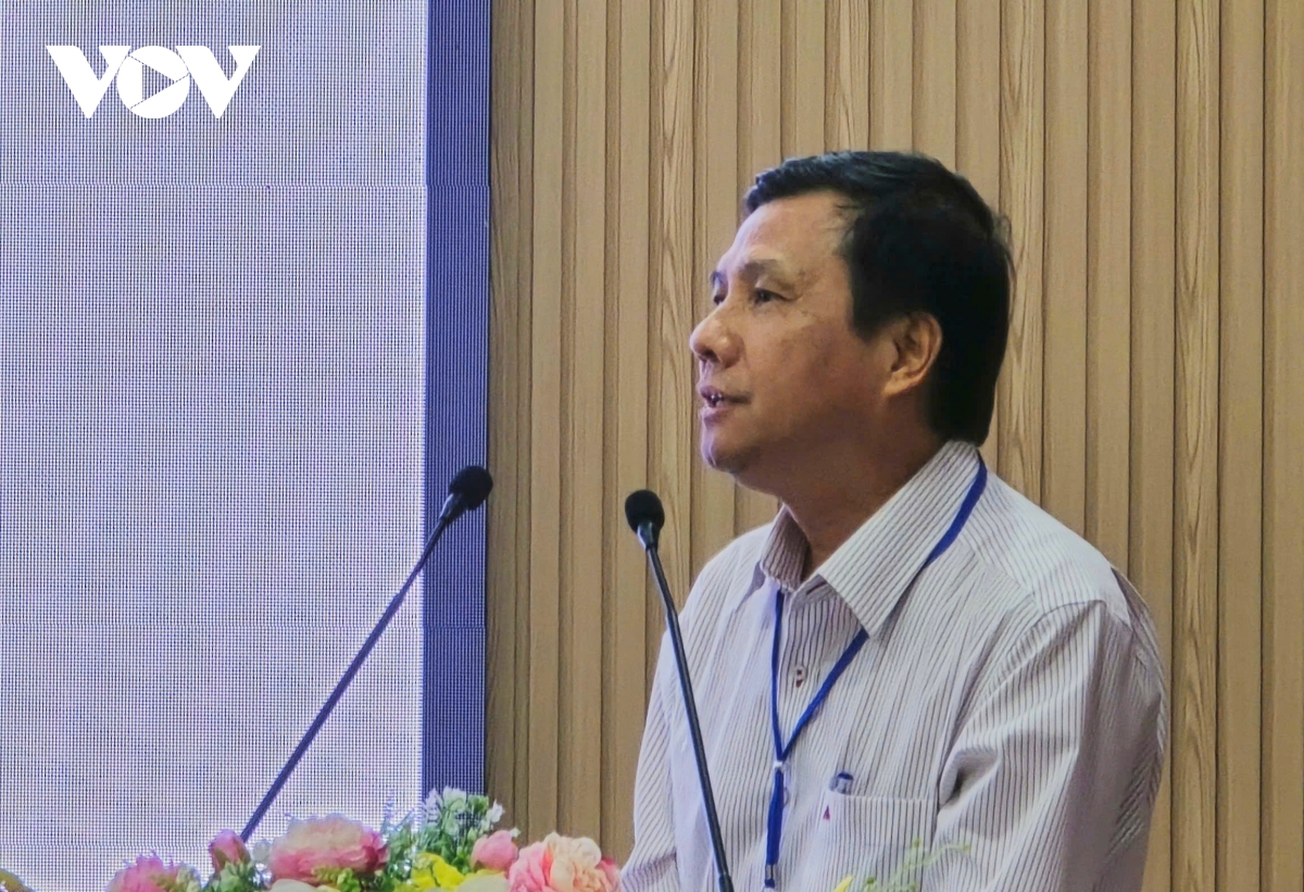 Ông Vũ Văn Út khuyện nghị cần áp dụng khoa học kỹ thuật vào phát triển giống và thức ăn công nghiệp.