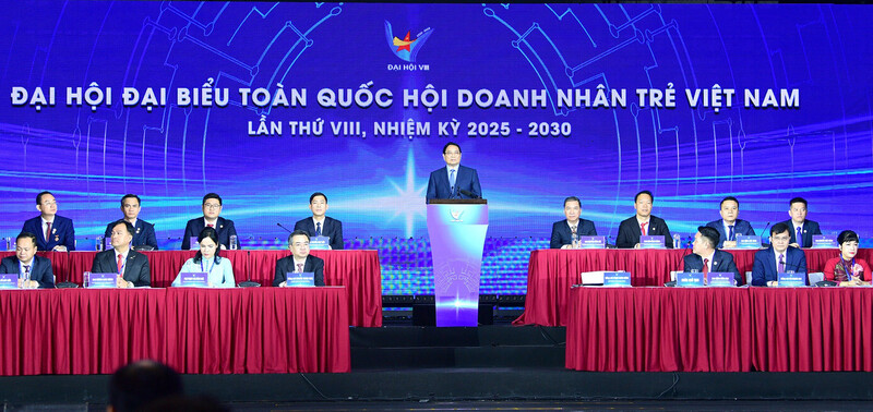 Thủ tướng Phạm Minh Chính phát biểu chỉ đạo Đại hội đại biểu toàn quốc Hội Doanh nhân trẻ Việt Nam lần thứ VIII, nhiệm kỳ 2025 - 2030. Ảnh: Xuân Tùng