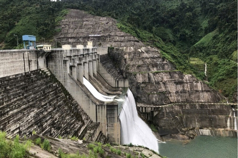 Ứng phó với mưa lớn, từ 9h00 ngày 2/12, các hồ thủy điện lớn A Vương, Sông Bung 2, Sông Bung 4, Đắk Mi 4, Sông Tranh 2 vận hành điều tiết hạ mực nước hồ về cao trình mực nước đón lũ thấp nhất