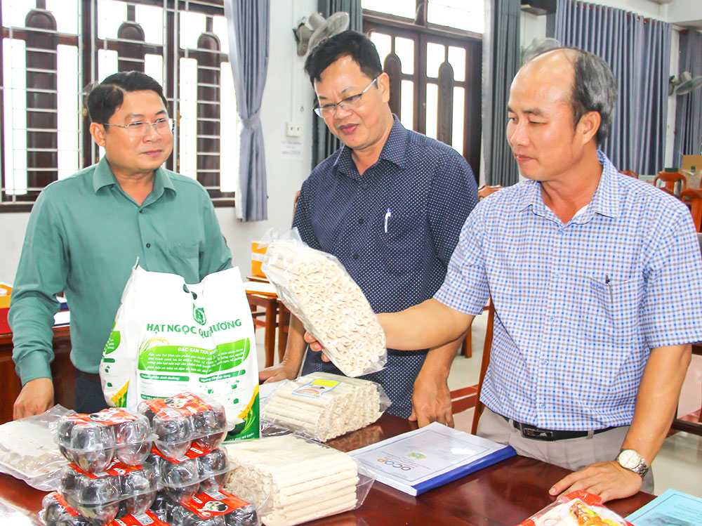 Sản phẩm OCOP Vĩnh Long ngày càng nâng cao chất lượng, mẫu mã.