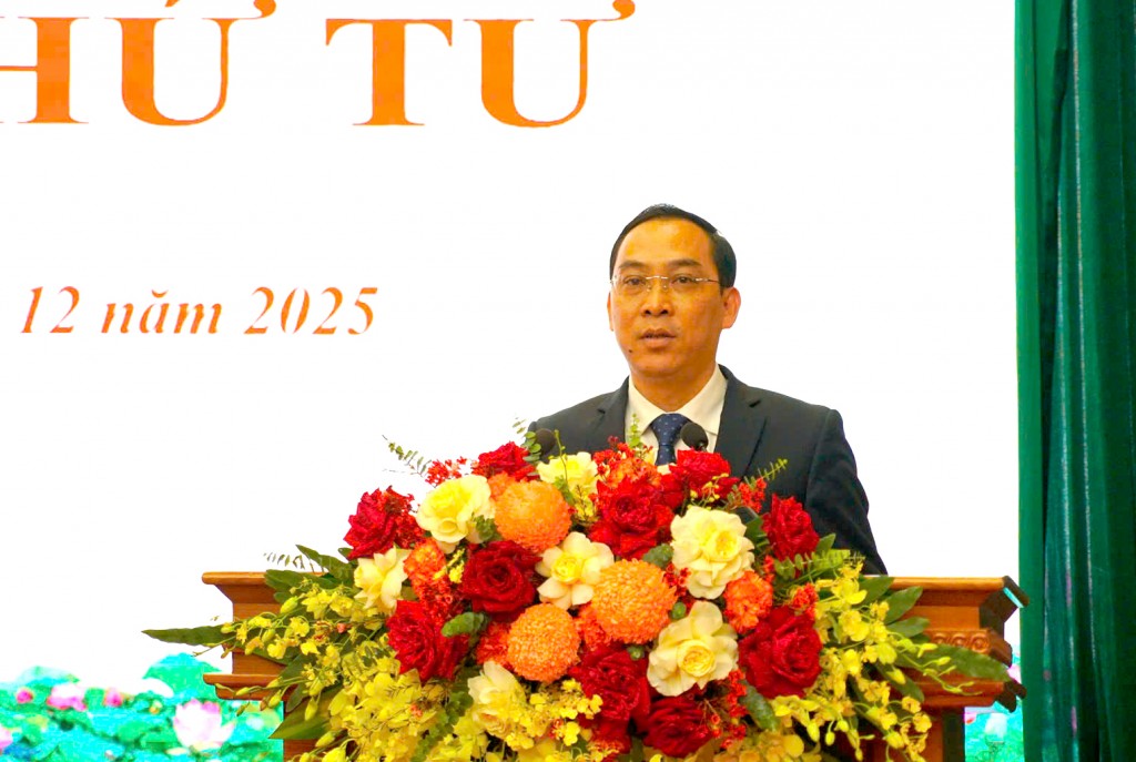 Chánh Văn phòng HĐND - UBND phường Từ Liêm Công Phương Khoa thông qua chương trình làm việc và giới thiệu các nội dung trọng tâm sẽ được HĐND phường xem xét trong kỳ họp Chánh Văn phòng HĐND - UBND phường Từ Liêm Công Phương Khoa thông qua chương trình làm việc và giới thiệu các nội dung trọng tâm sẽ được HĐND phường xem xét trong kỳ họp