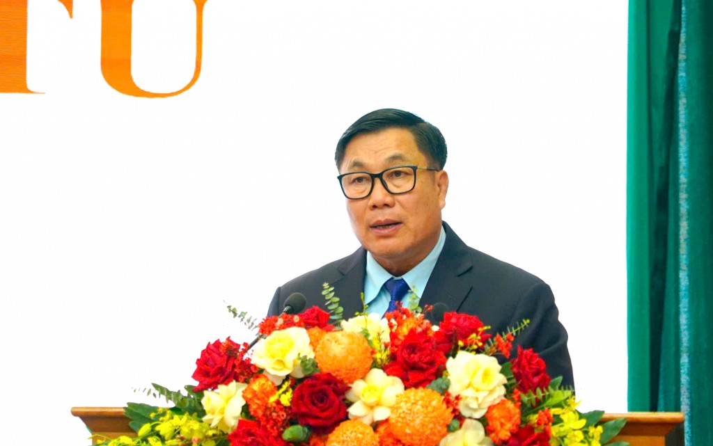 Bí thư Đảng uỷ, Chủ tịch HĐND phường Từ Liêm Nguyễn Quang Hiếu phát biểu khai mạc kỳ họp Bí thư Đảng uỷ, Chủ tịch HĐND phường Từ Liêm Nguyễn Quang Hiếu phát biểu khai mạc kỳ họp