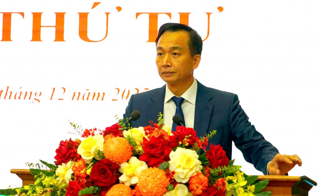 Đồng chí Nguyễn Trung Nghĩa - UVTV, Phó Chủ tịch HĐND phường phát biểu tại kỳ họp Đồng chí Nguyễn Trung Nghĩa - UVTV, Phó Chủ tịch HĐND phường phát biểu tại kỳ họp