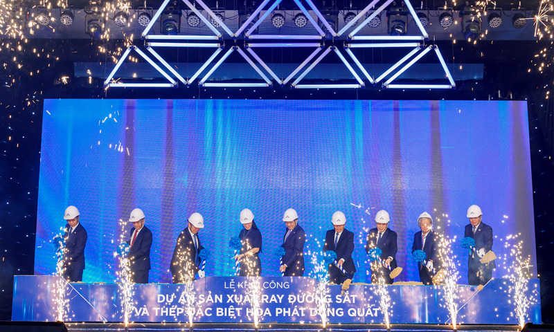 Khởi công Dự án Nhà máy Sản xuất Ray và Thép đặc biệt Hòa Phát Dung Quất, chính thức đặt những