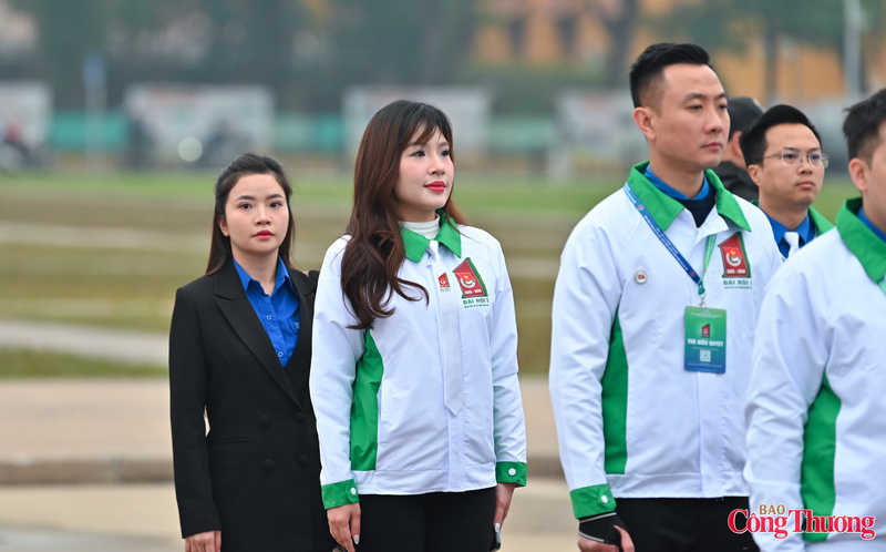 Theo đó, tuổi trẻ Chính phủ đã nỗ lực phấn đấu, đạt nhiều kết quả toàn diện, từng bước khẳng định vai trò xung kích, tiên phong trong tham gia thực hiện nhiệm vụ chính trị của cơ quan, đơn vị