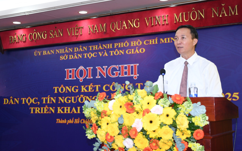 Trưởng ban Tôn giáo Chính phủ Vũ Hoài Bắc phát biểu tại hội nghị. Ảnh: Minh Khuê