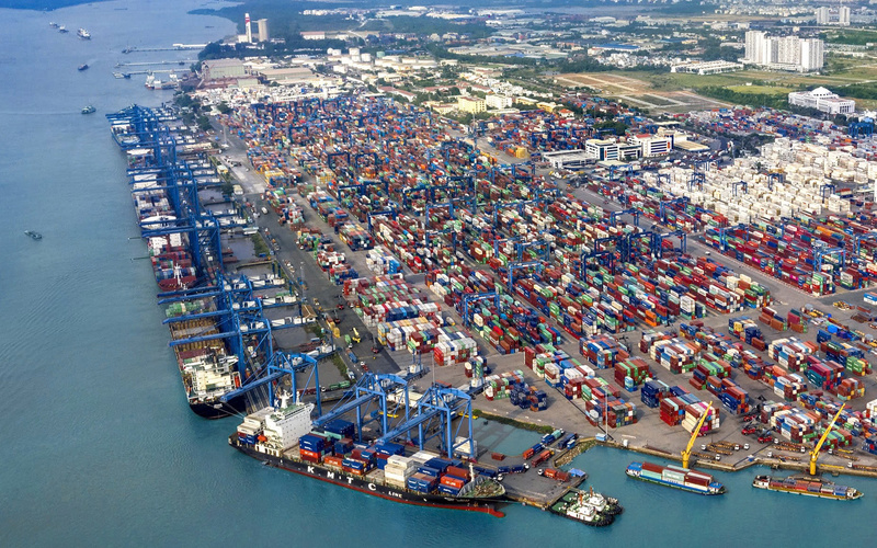 TP. Hồ Chí Minh cần đặt hạ tầng kết nối đa phương thức làm trụ cột đầu tiên trong chiến lược phát triển logistics thông minh, xanh. Ảnh: Minh Khuê.