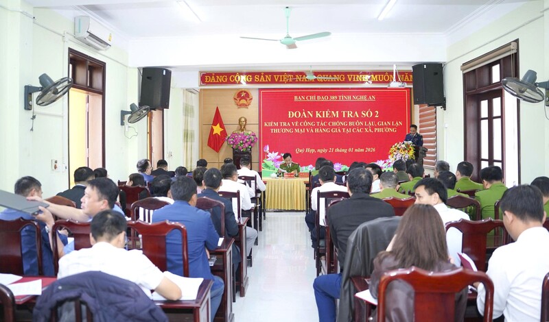 Đoàn công tác đã làm việc với Ban Chỉ đạo 389 ở cơ sở khu vực Thái Hòa, Nghĩa Đàn, Quỳ Hợp cũ. Ảnh: Mai Liễu