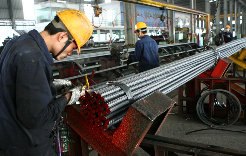 Áp lực lạm phát do khan hiếm nguồn cung nguyên, vật liệu đang nổi lên rõ rệt. Ảnh: Việt Linh