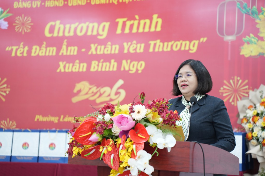 Chủ tịch Ủy ban MTTQ Việt Nam phường Láng Nguyễn Thị Thanh Yên khẳng định chương trình là nhịp cầu nối những tấm lòng nhân ái.