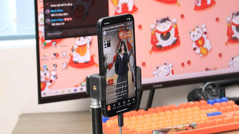 Các thương hiệu nội địa đẩy mạnh livestream như một kênh tiếp thị - bán hàng kết hợp giải trí.