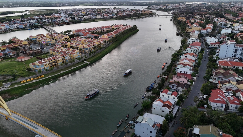 Chủ tịch HĐND TP. Đà Nẵng Nguyễn Đức Dũng đề nghị sớm đưa Nghị quyết về điều chỉnh Quy hoạch thành phố đi vào cuộc sống. Ảnh: Bình An