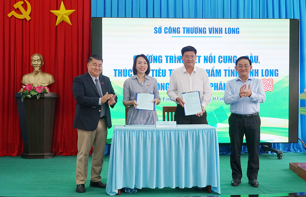 Sở Công Thương và Tập đoàn Central Retail Việt Nam ký kết bản ghi nhớ hợp tác.