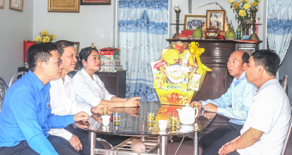 Công tác bảo đảm an sinh xã hội luôn được địa phương quan tâm. Ảnh: CẨM HUỆ