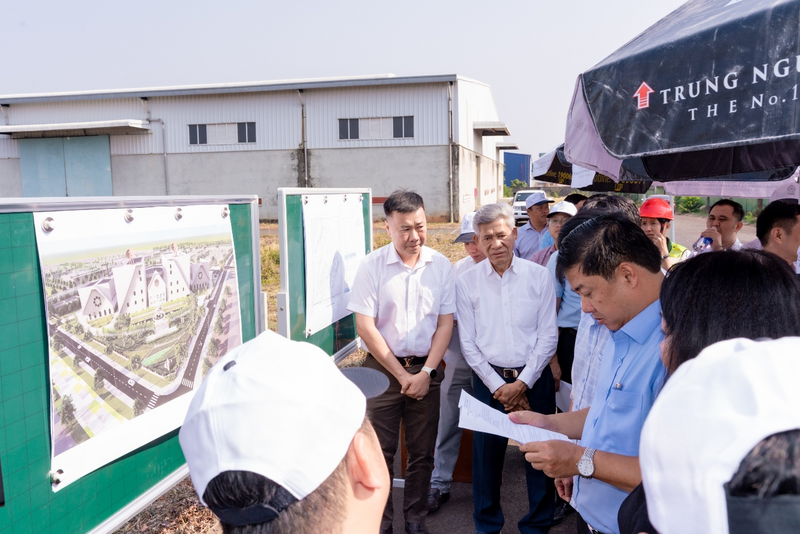 Bí thư Tỉnh ủy Đắk Lắk Lương Nguyễn Minh Triết khảo sát, đề nghị Dự án Nhà máy Cà phê Trung Nguyên Legend xúc tiến khởi công vào tháng 6/2026 kết hợp cùng thời điểm diễn ra Hội nghị xúc tiến đầu tư thương mại của tỉnh.