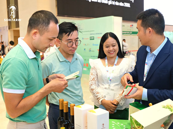 Chủ thể OCOP chủ động tham gia hoạt động xúc tiến thương mại, kết nối cung cầu để mở rộng thị trường. Ảnh: THẢO LY