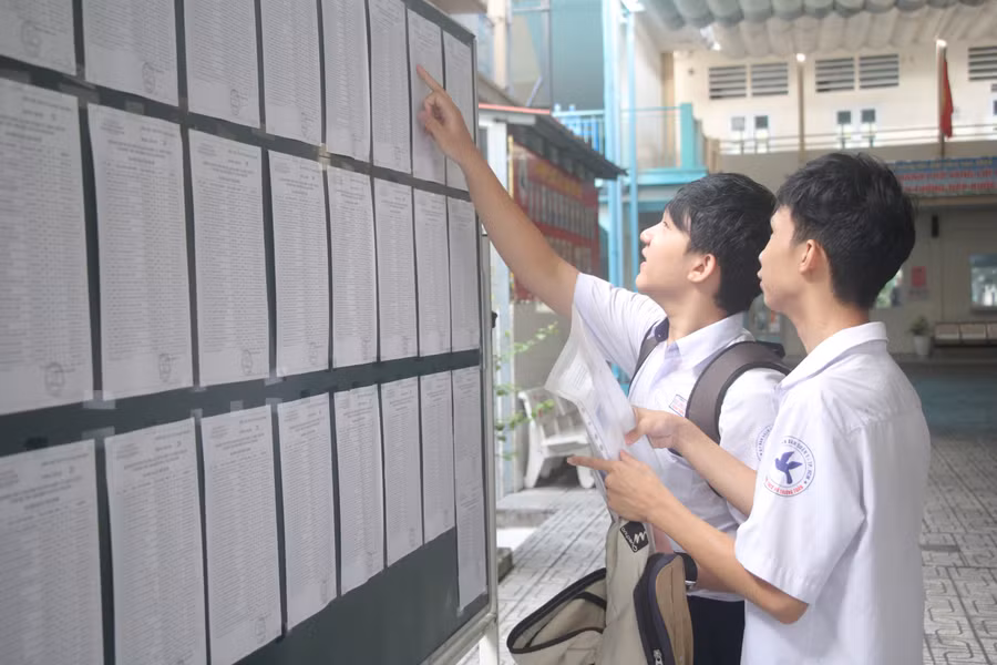 Học sinh TPHCM tham gia kỳ thi lớp 10 năm 2025.