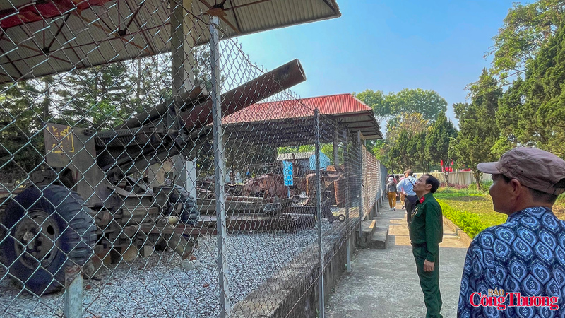 Các địa chỉ đỏ này thu hút hàng nghìn người dân tham quan và cả các cựu binh về thăm lại chiến trường xưa.