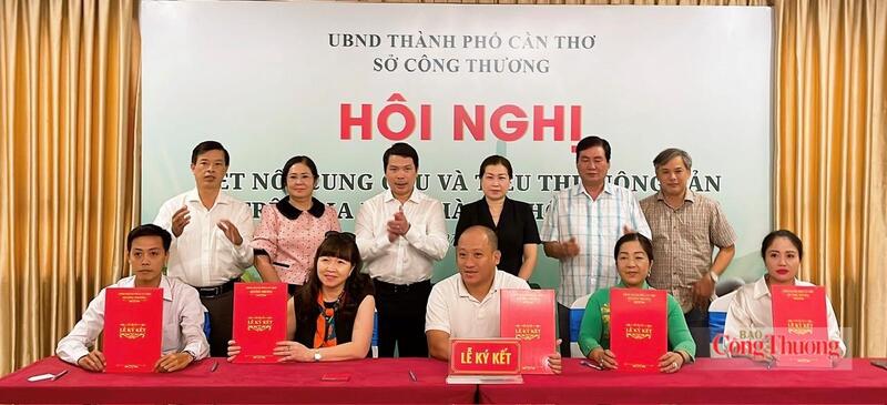 Biên bản được ký kết giữa Công ty Cổ phần Thương mại Bách Hóa Xanh và các doanh nghiệp, hợp tác xã trên địa bàn, mở ra cơ hội hình thành chuỗi liên kết cung ứng nông sản bền vững, ổn định và dài hạn.