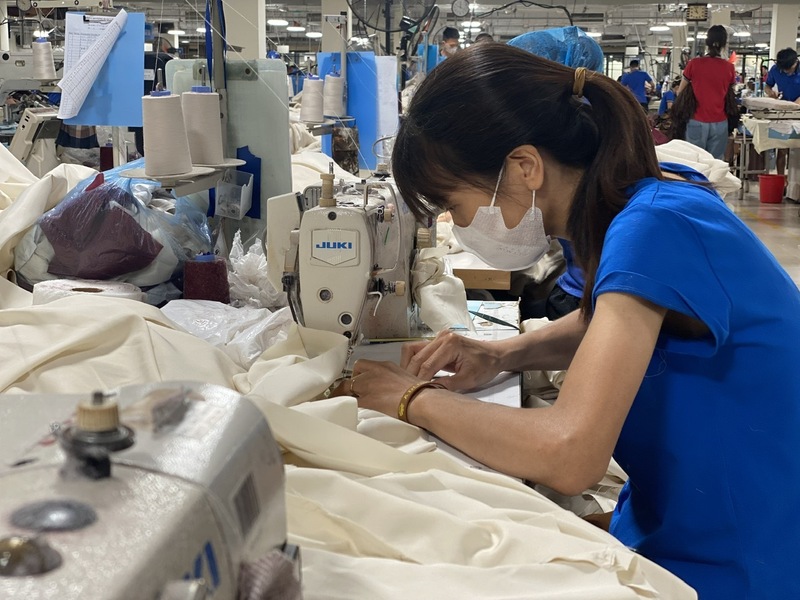 Phát huy sáng kiến của người lao động cũng là giải pháp quan trọng giúp Tổng Công ty May Hưng Yên - CTCP tăng năng suất, giảm chi phí. Ảnh: Hải Linh