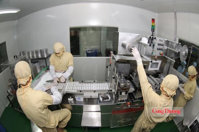 Với phương thức OEM, doanh nghiệp không phải trực tiếp đầu tư nhà xưởng, máy móc và dây chuyền sản xuất nhưng vẫn có thể sở hữu sản phẩm mang nhãn hiệu riêng, được sản xuất ở nước ngoài. Ảnh: Nguyệt Đức.
