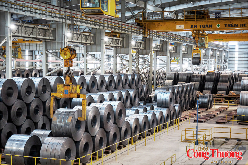 Trong 7 tháng đầu năm 2026, kinh tế - xã hội tỉnh Quảng Ngãi tiếp tục duy trì đà tăng trưởng tích cực với nhiều chỉ tiêu đạt kết quả khả quan. Trong đó, công nghiệp chế biến, chế tạo tiếp tục là động lực tăng trưởng, thương mại, dịch vụ và du lịch ghi nhận mức tăng cao