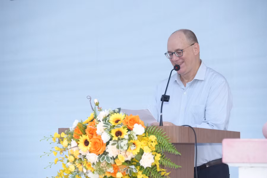 Ông Richard Bernard, Trưởng Đại diện Tổ chức Kenan Foundation Asia tại Việt Nam. 2.jpg