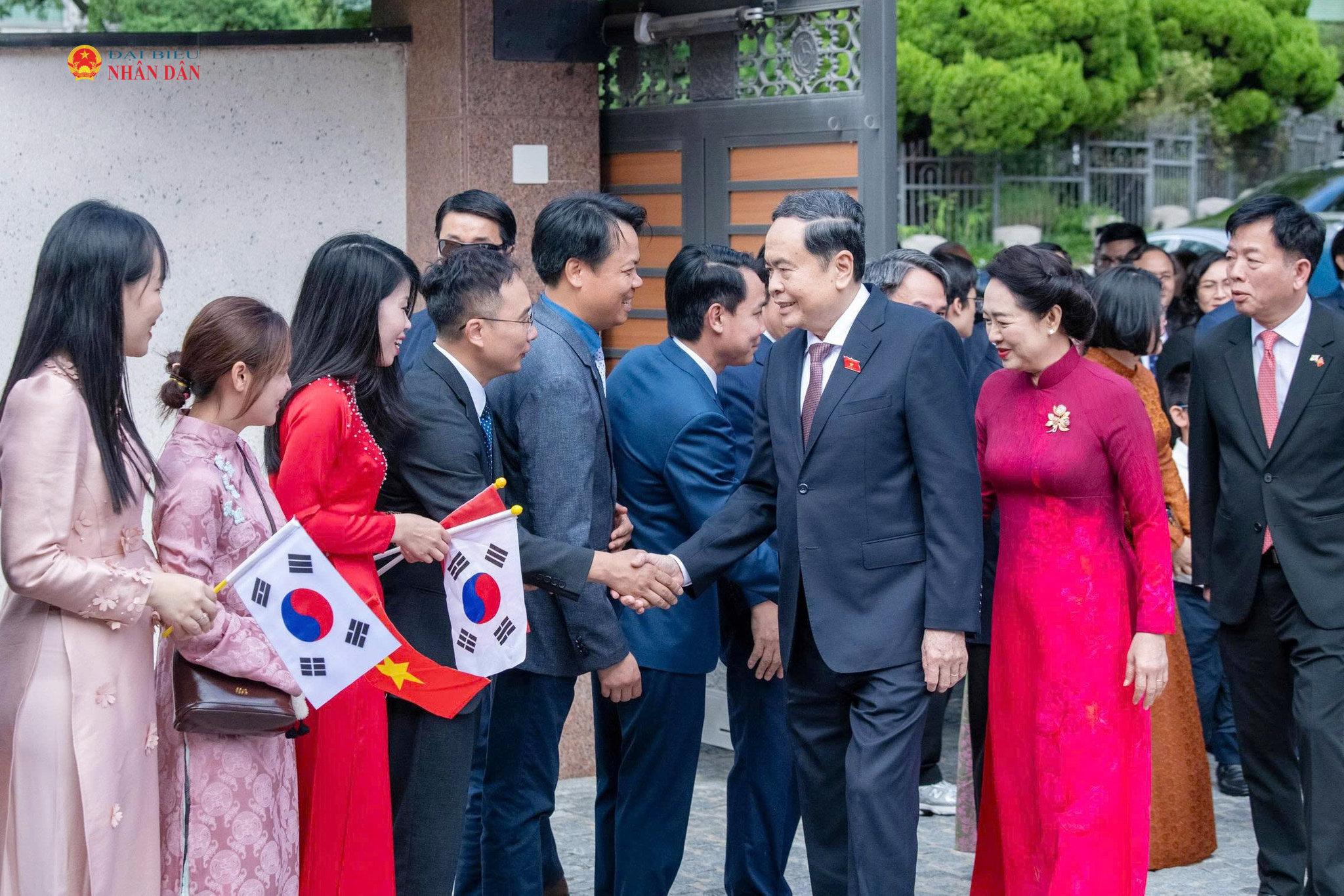 Chủ tịch Quốc hội Trần Thanh Mẫn đến Thủ đô Seoul, bắt đầu thăm chính thức Hàn Quốc - 8