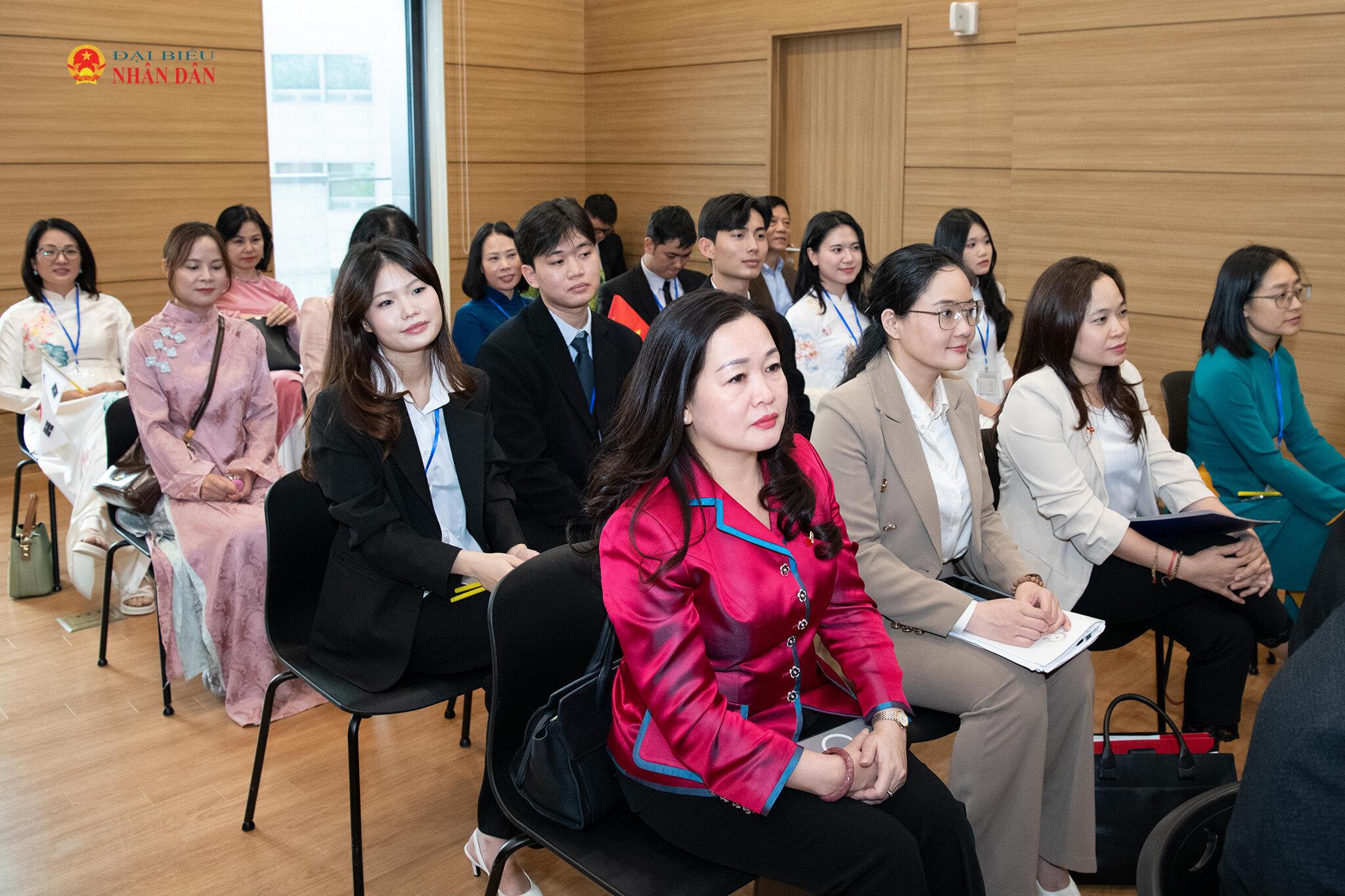 Chủ tịch Quốc hội Trần Thanh Mẫn đến Thủ đô Seoul, bắt đầu thăm chính thức Hàn Quốc - 16