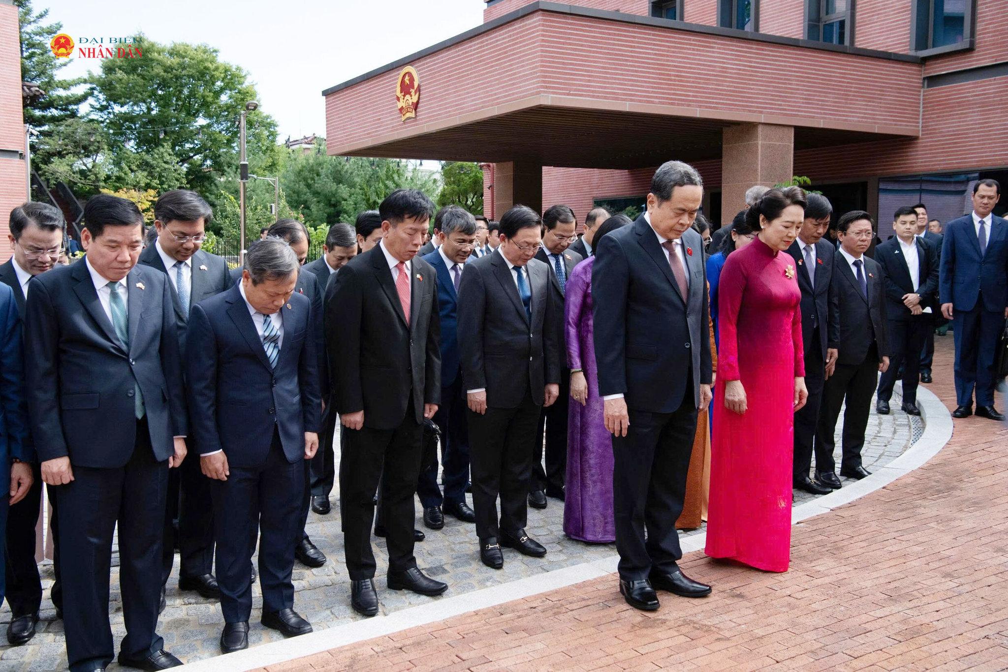 Chủ tịch Quốc hội Trần Thanh Mẫn đến Thủ đô Seoul, bắt đầu thăm chính thức Hàn Quốc - 11