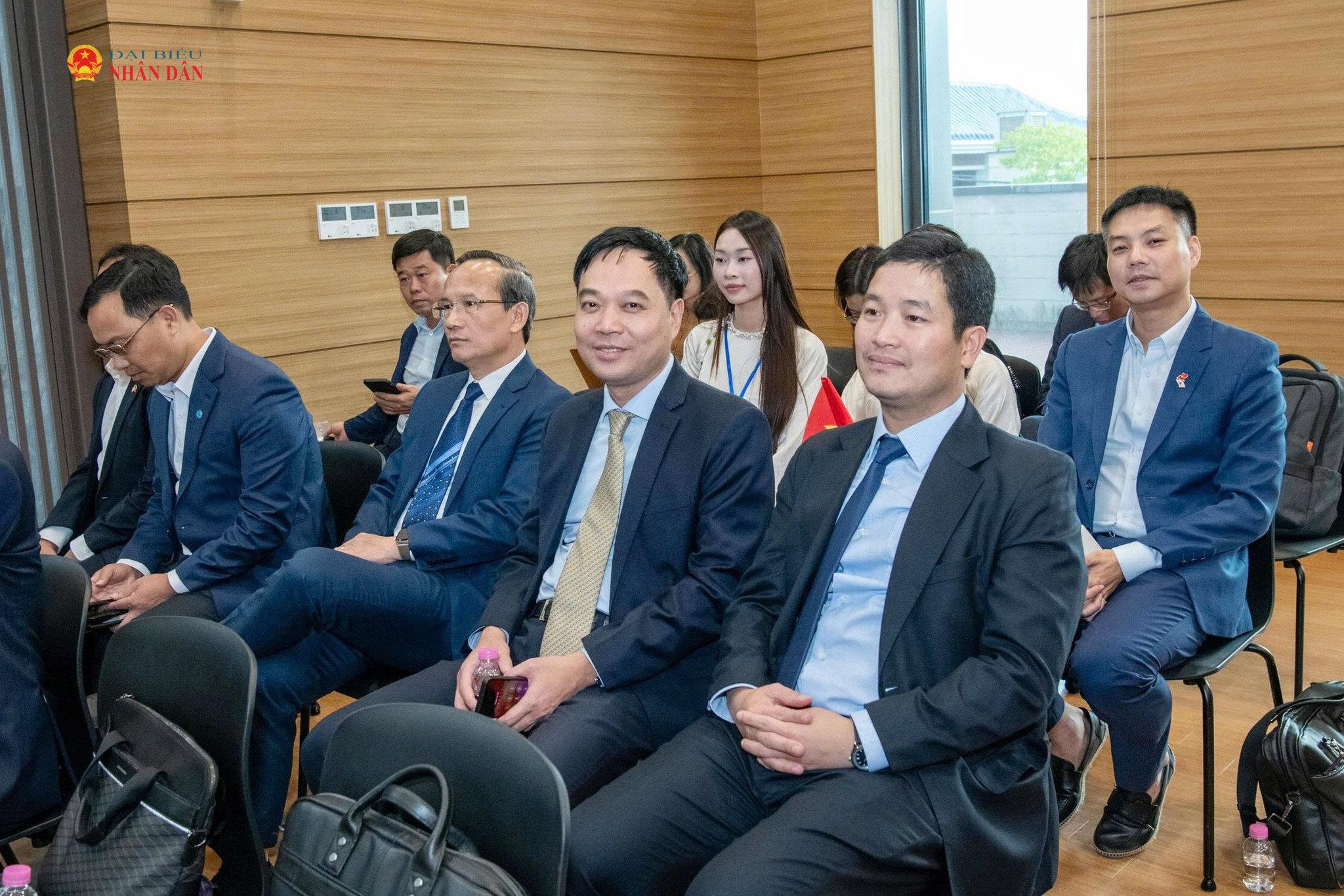 Chủ tịch Quốc hội Trần Thanh Mẫn đến Thủ đô Seoul, bắt đầu thăm chính thức Hàn Quốc - 18