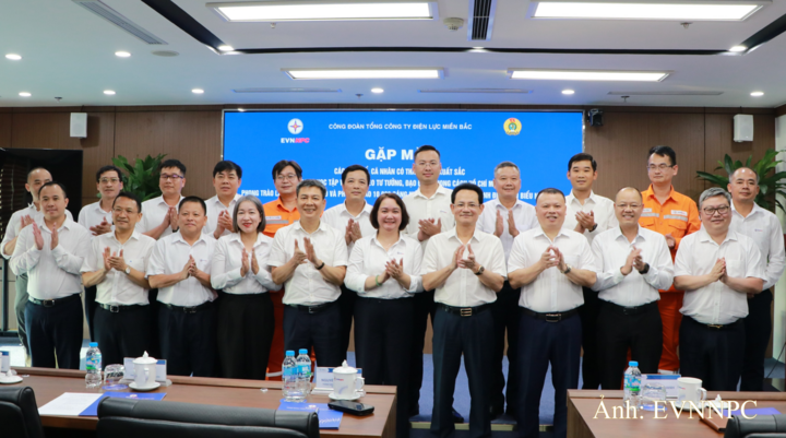 EVNNPC tổ chức chương trình gặp mặt các tập thể, cá nhân có thành tích xuất sắc trong học tập và làm theo tư tưởng, đạo đức, phong cách Hồ Chí Minh; phong trào thi đua “Đổi mới sáng tạo và 10.000 sáng kiến”; người lao động ngành Điện tiêu biểu năm 2026.