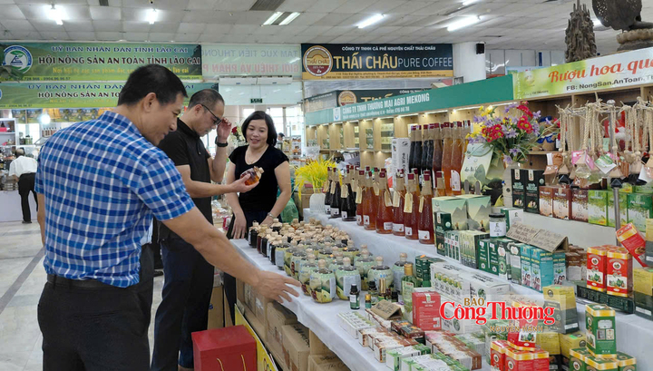 Hội chợ có quy mô gần 100 gian hàng và khu triển lãm chung 120 m2, với sự tham gia của trên 50 đơn vị đến từ 18 tỉnh, thành phố.