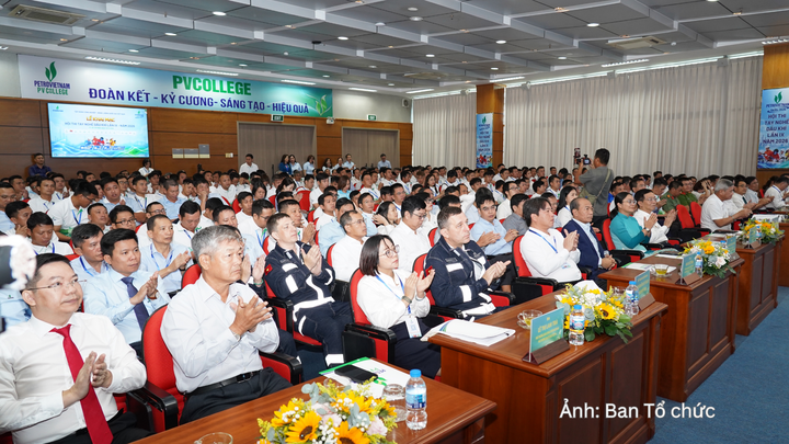 Quang cảnh buổi lễ.