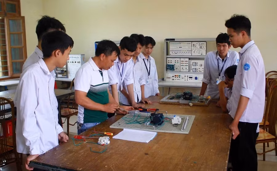 don-dau-nhu-cau-nhan-luc-nganh-chien-luoc-4.jpg