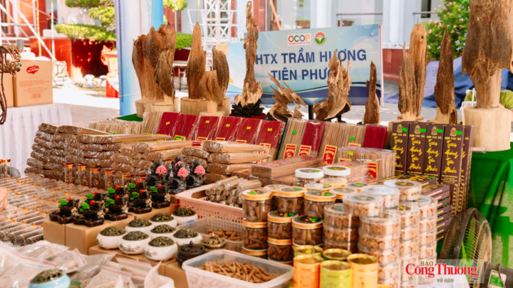 Quảng bá, trưng bày giới thiệu nông đặc sản Đà Nẵng tại chương trình.