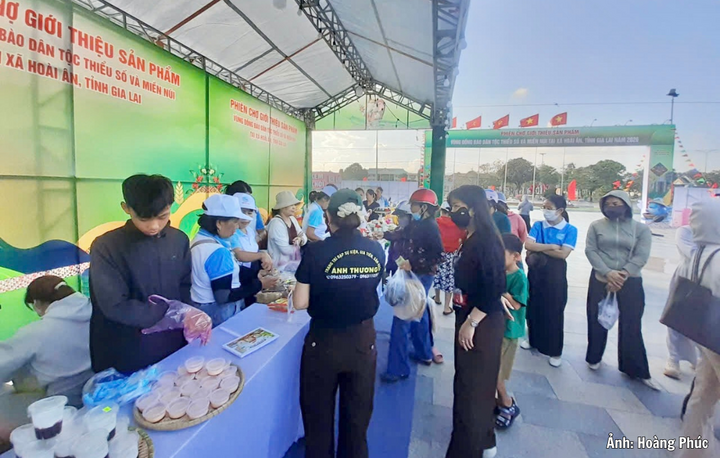 Phiên chợ được tổ chức nhằm quảng bá những sản phẩm chất lượng, an toàn, mang nét đặc trưng của địa phương đến gần hơn với người tiêu dùng.
